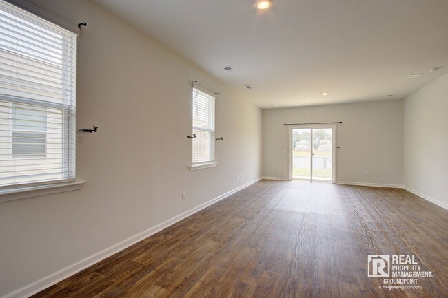 Photo - 113 Hillsford Ln