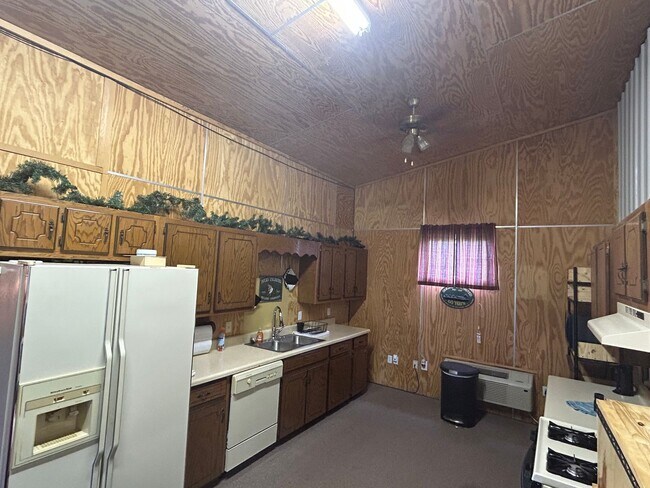 Photo - FULLY FURNISHED ONE BEDROOM APARTMENT INCL...