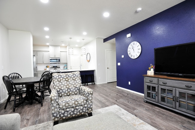 Photo - 3014 Barnstormer St