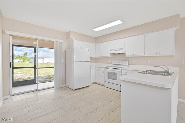 Building Photo - 524 SE 24th Ave Rental
