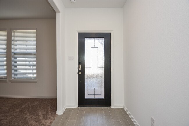 Photo - 8106 Royal Palm Ct