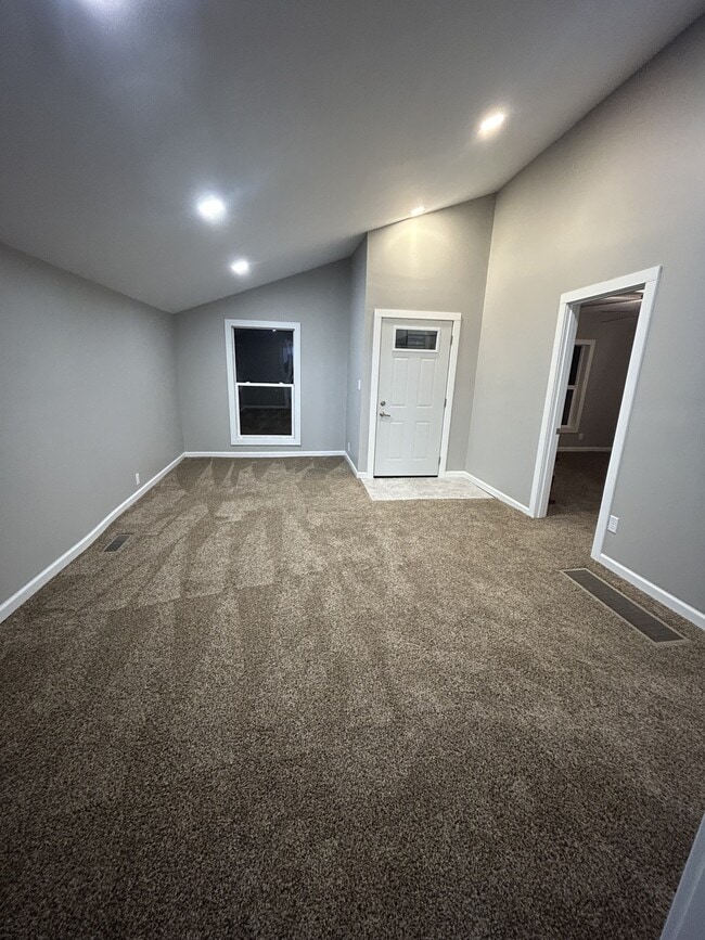 Photo - 207 Hamilton St