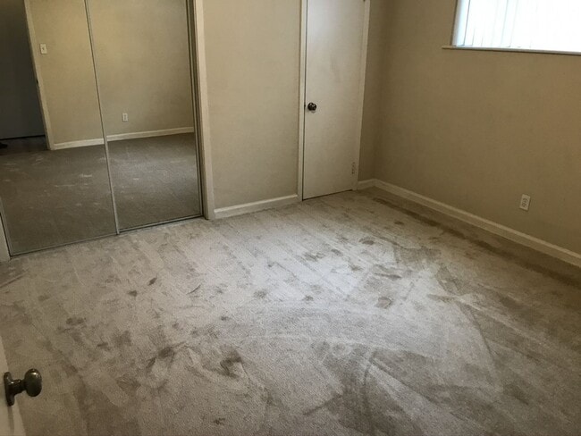 Photo - 219 E St John St Unidad 1