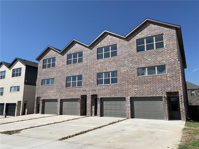 Photo - 2614 SW Livingston Square