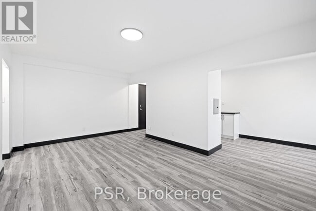 Photo - 600 Eglinton Ave W Unit 209