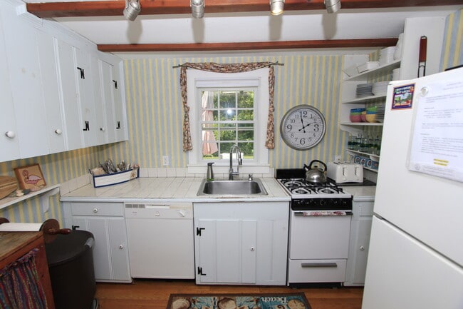 Photo - 39 Wing Blvd W