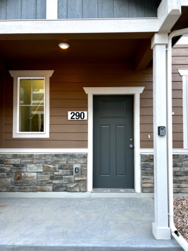 Photo - 209 Cardinal St