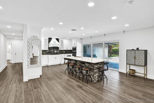 Photo - 343 Layne Blvd