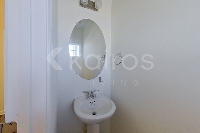 Photo - 153 Dudley Wy