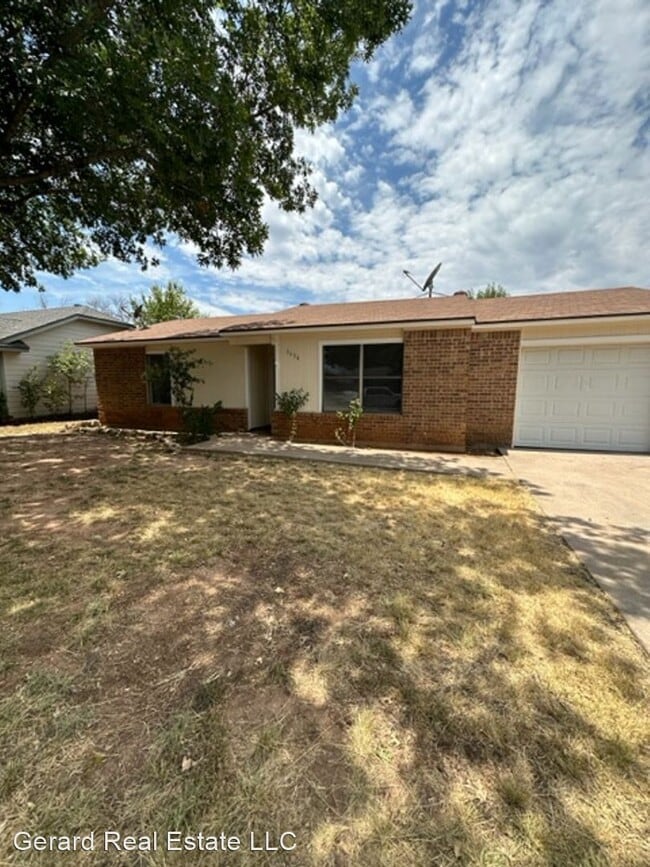 2 br, 1 bath House - 3634 Radcliff - 2 br, 1 bath House - 3634 Radcliff