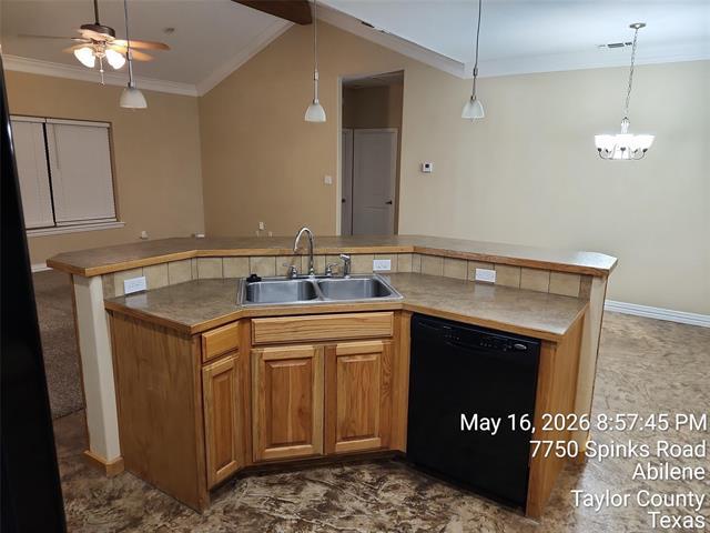 Photo - 7750 Spinks Rd
