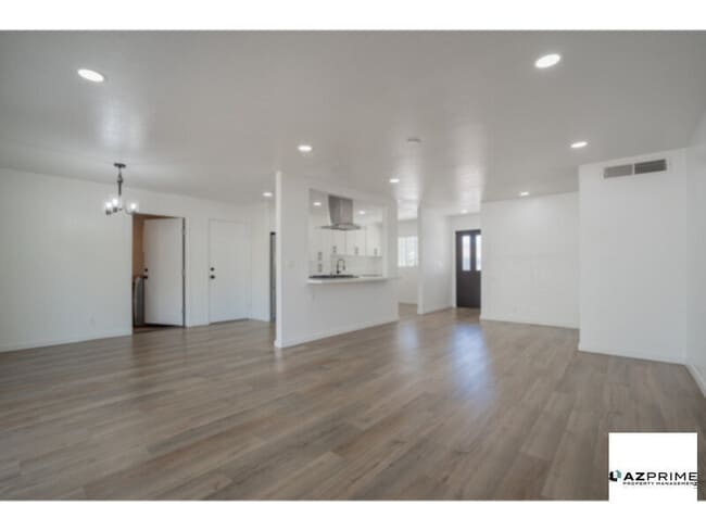 Photo - Welcome To This Remodeled 3/2 Midtown Phoe...
