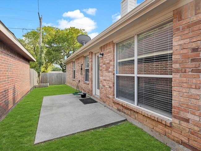 Photo - Updated Rental Ready for New Family- 3 Bed...