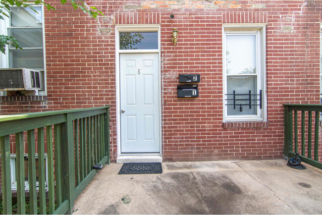 Building Photo - 5 S Wickham Rd Rental
