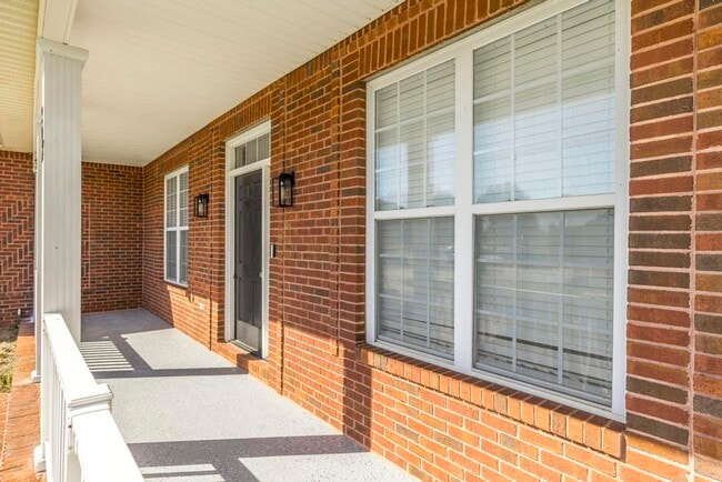 Photo - 807 Loudon Hill Dr