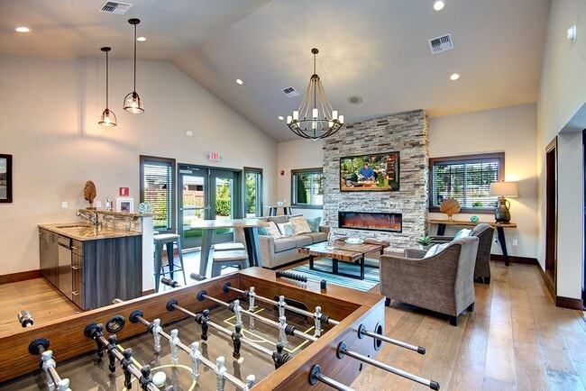 Building Photo - Insignia