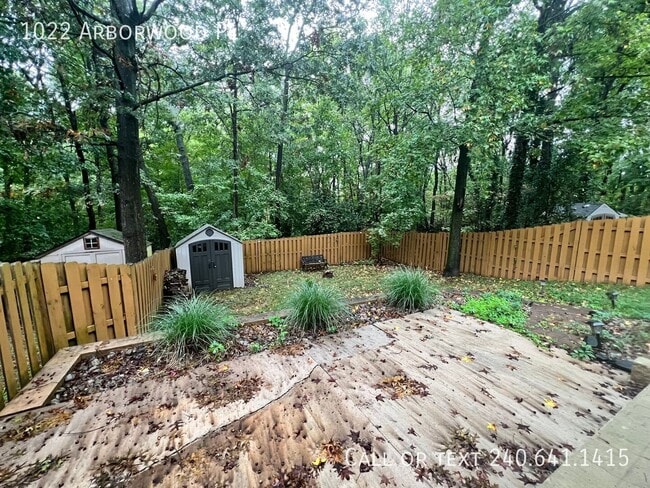 1022 Arborwood Pl