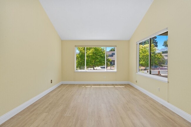 1019 Banbury Ct