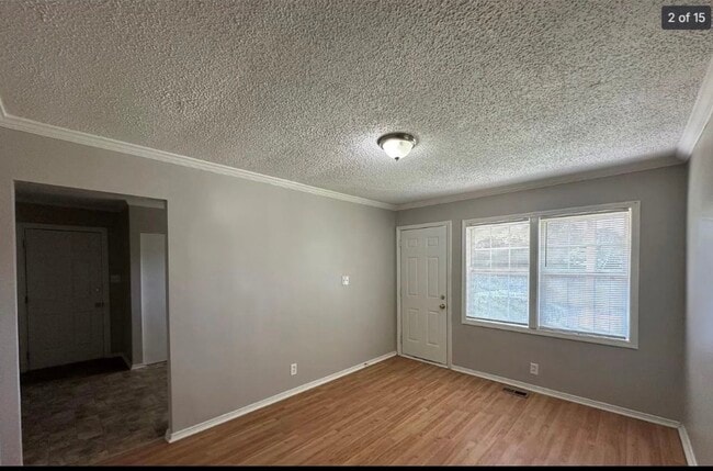 Photo - 136 Melba Ave SW