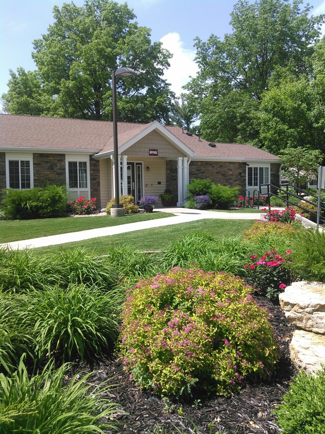 Robinson Heights Apartments - Robinson Heights Apartments