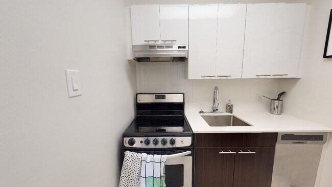 Photo - 214 Metcalfe