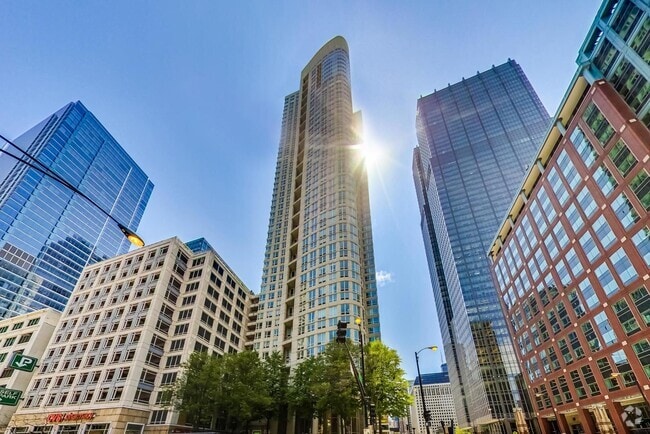 Building Photo - 345 N La Salle Dr Unit 3010 Rental