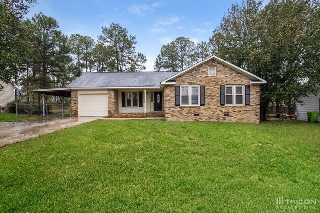 Photo - 136 Glenshannon Dr House
