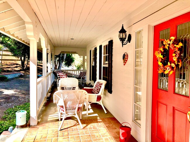 Photo - 1850 Lyndy Ln