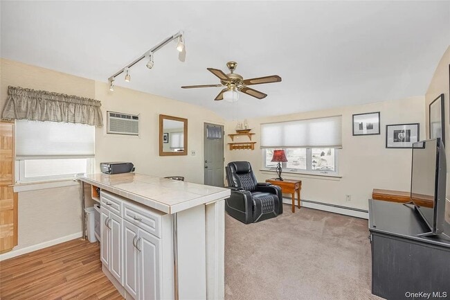 Photo - 10 Leanore Dr