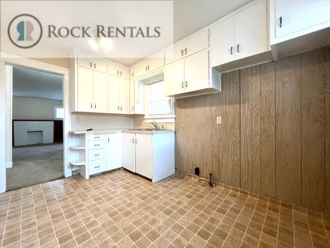 Photo - 2 Bed 1 Bath House in Quiet Neighborhood