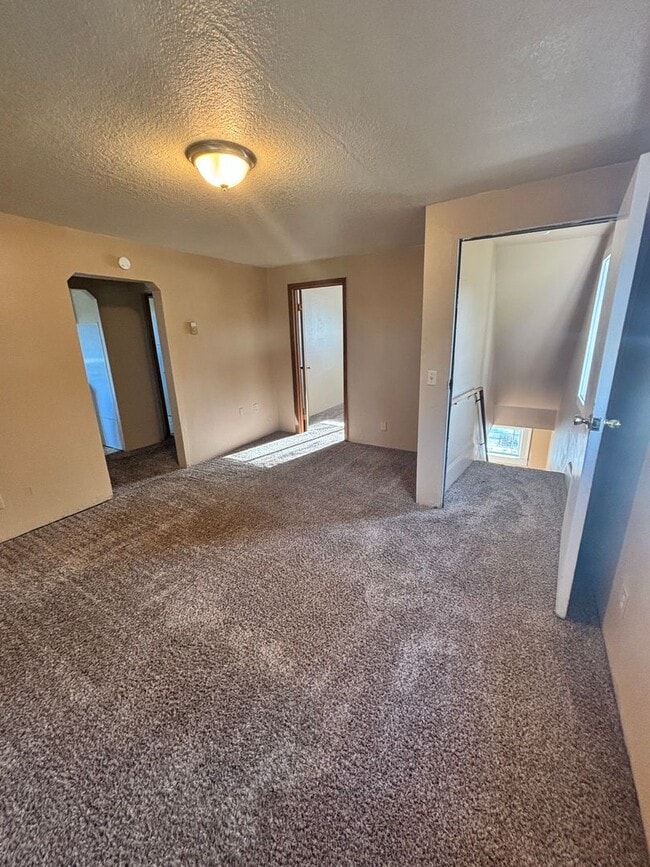 Photo - 2 bedroom in 3-plex