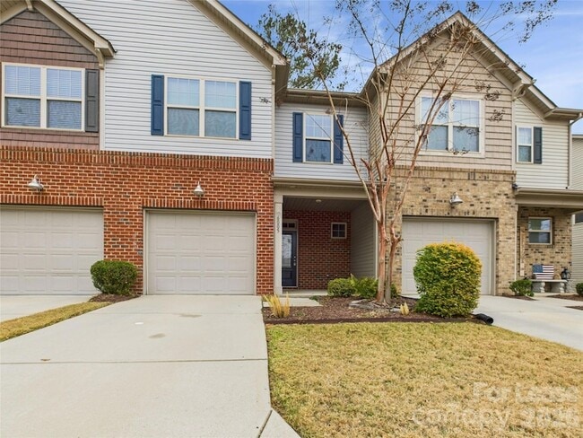 Building Photo - 6005 Sweetbay Ln