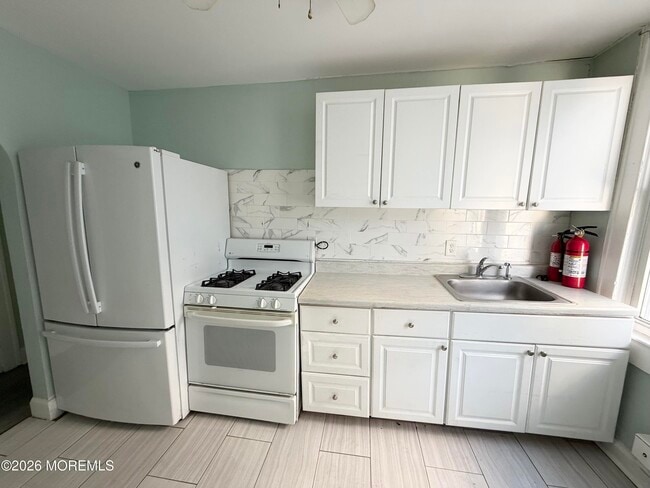 Photo - 37 2nd Ave Unidad 2