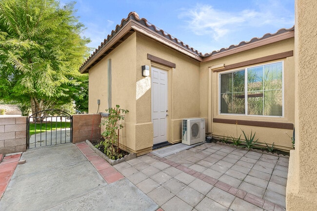 Photo - 46211 Roadrunner Ln