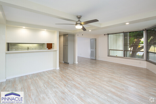 Building Photo - 2600 Pualani Way Unit 104 Rental