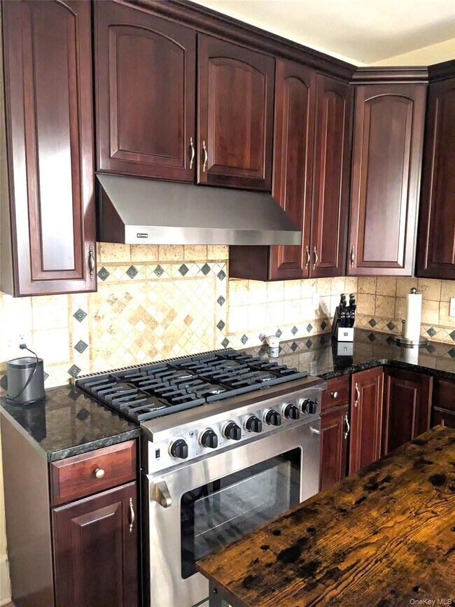 Photo - 71 Longview Ave