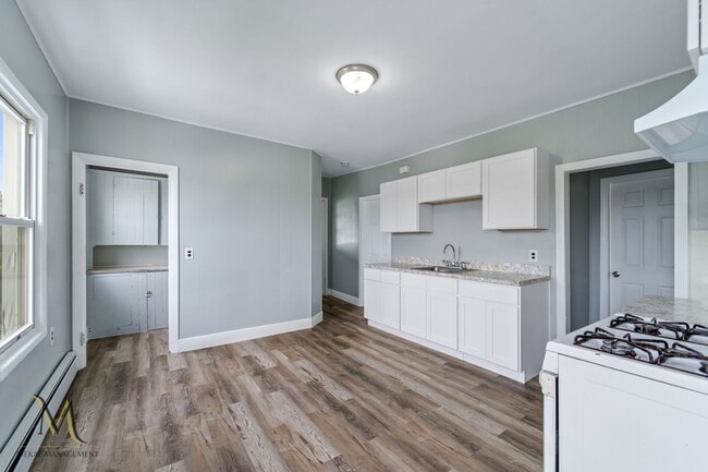 Photo - 27-29 Hillman St Unit 29 Hillman - 3rd Floor