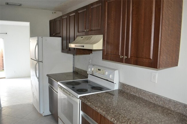 Photo - 8237 NW 8th Ct