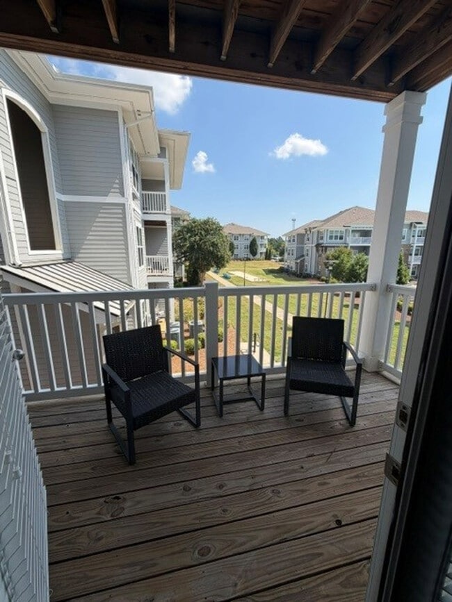 30 Market Point Dr Unit SI FL2-ID1631349P