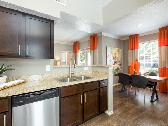 Building Photo - One Month Free Rent – Lease Today & Save! Unit AEE1 Rental