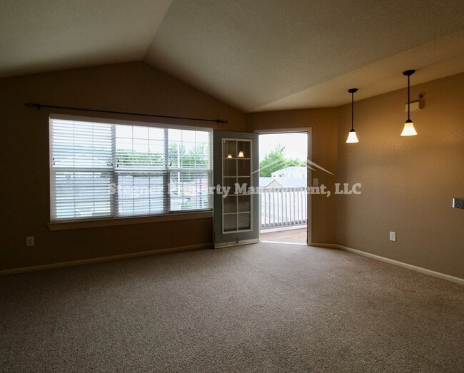 Building Photo - Great Condo in Greeley