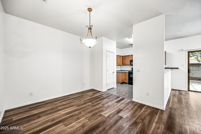 Photo - 7026 Cesar St