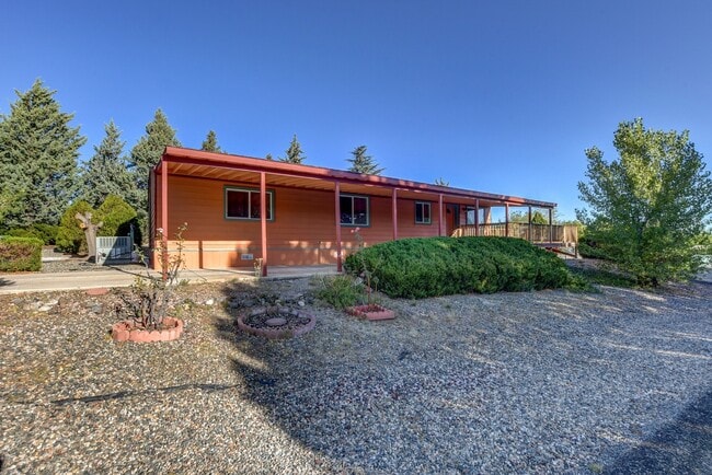 Photo - Spacious 2 Bedroom Home Near Willow Lake!