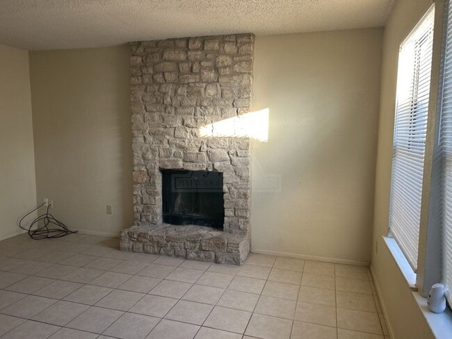 Photo - 4111 Water St