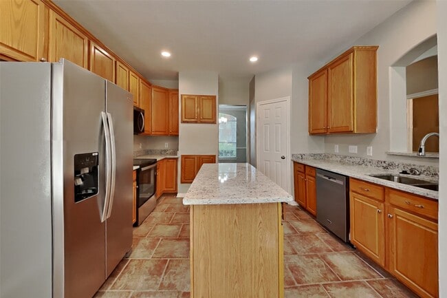 2922 Maple Bend Dr