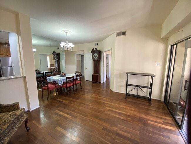 Building Photo - 2207 S Braeswood Blvd Unit 42H