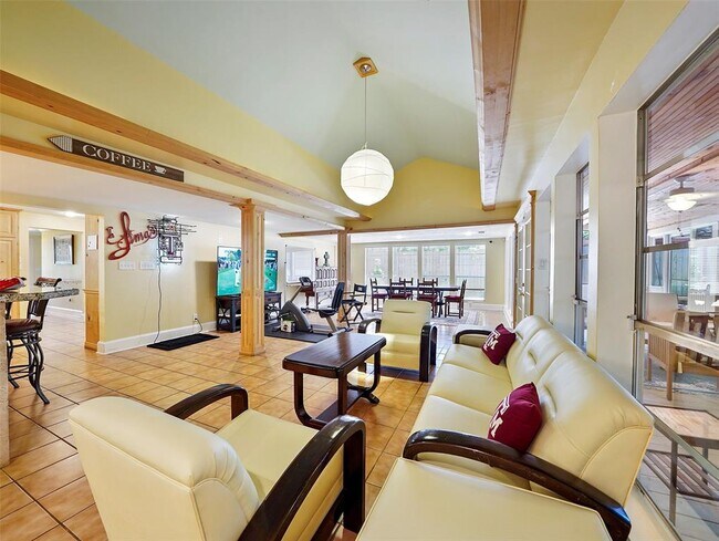 Photo - 8219 Fernbrook Ln