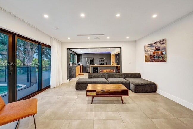 Photo - 4660 SW 37th Ave