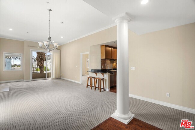 4060 Glencoe Ave Unit 301