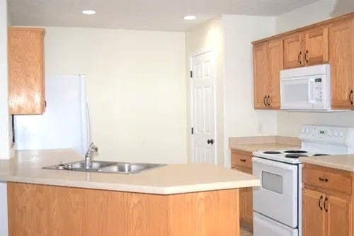 Photo - 265 N 4300 W